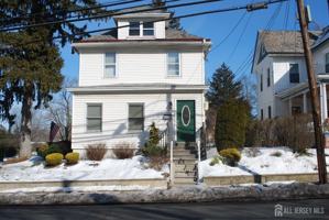 featured image of 111 S Main St