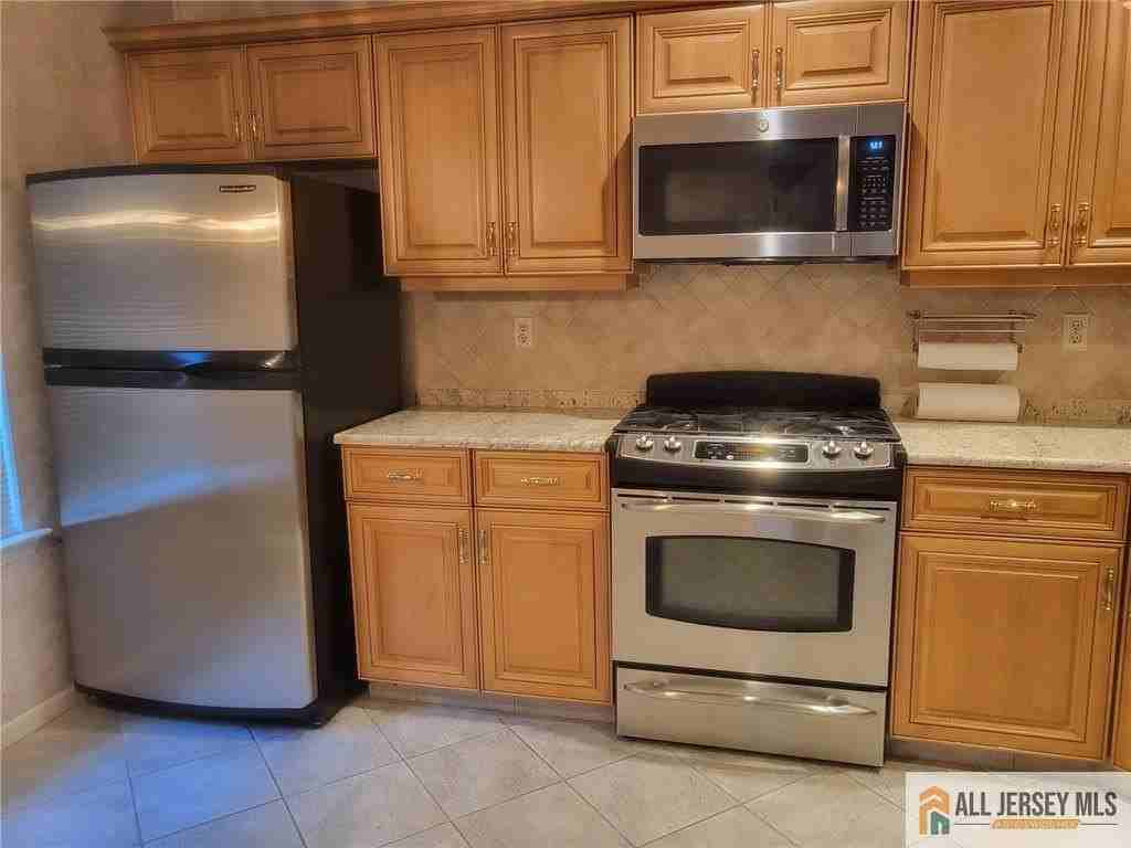 12 Carriage Pl #1012 - Photo 5 of 30