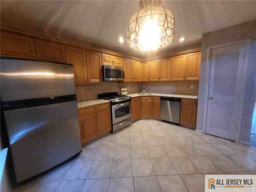 12 Carriage Pl #1012 - Photo 6 of 30
