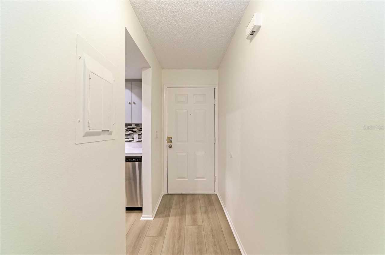 7237 Cloister Dr #207 - Photo 5 of 23