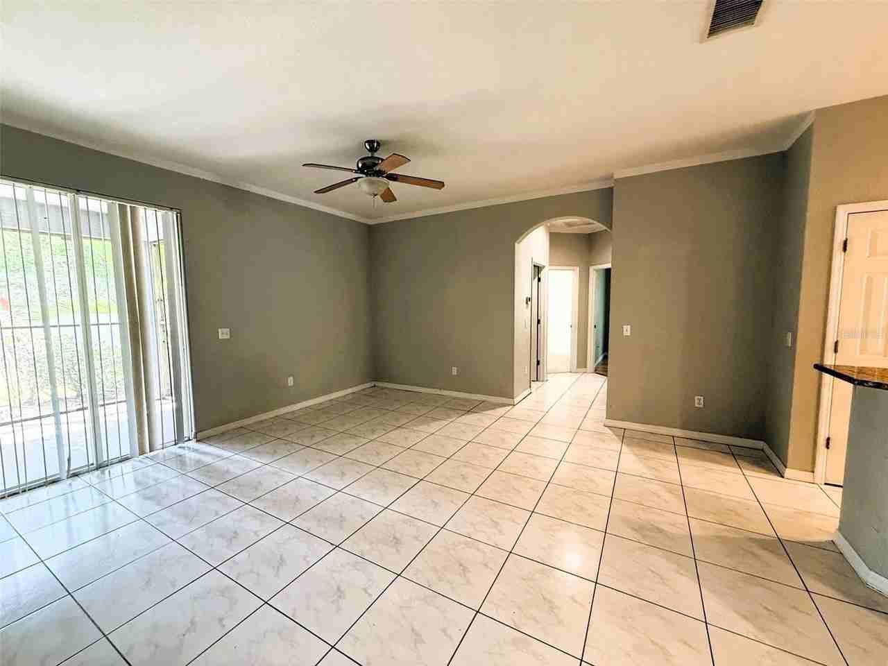 1137 Ring St - Photo 5 of 9