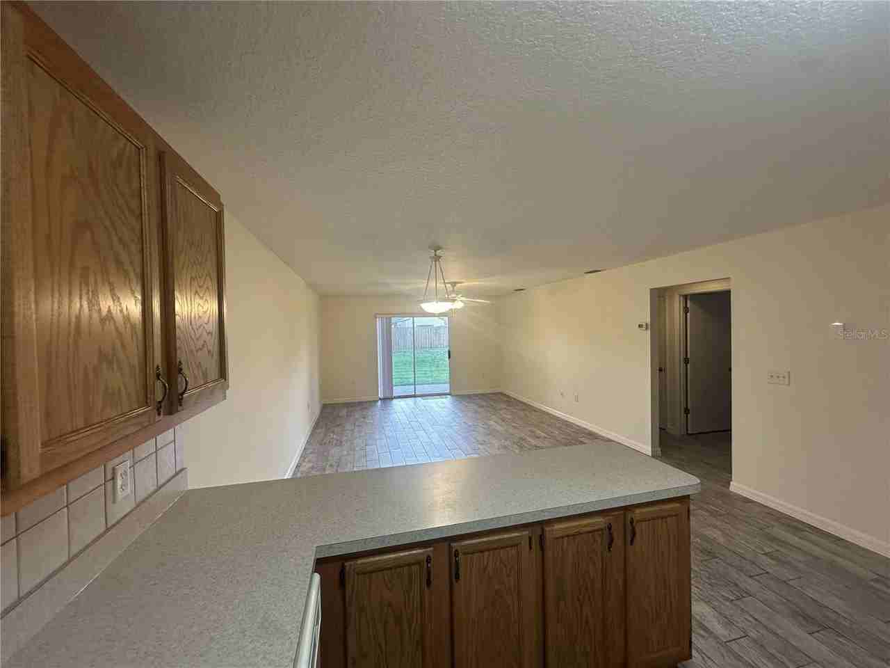 809 Dennis Ave - Photo 6 of 20