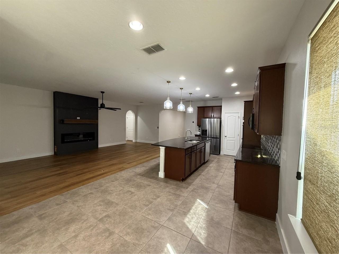 1040 Thunderhead Ln - Photo 5 of 28
