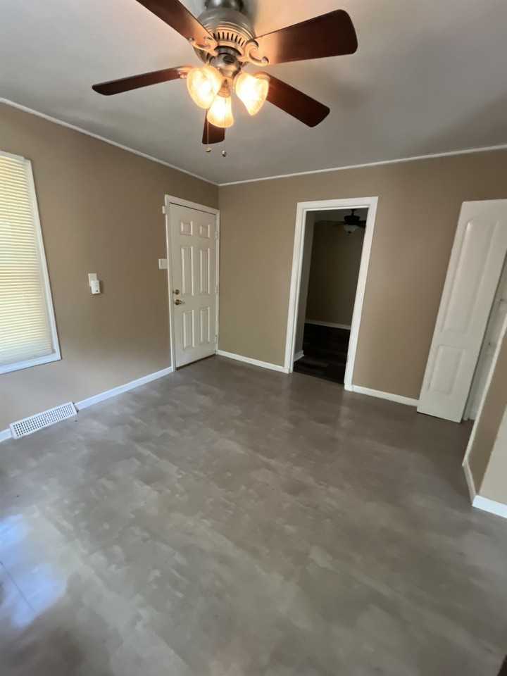 205 Elbring Dr #1 - Photo 3 of 5