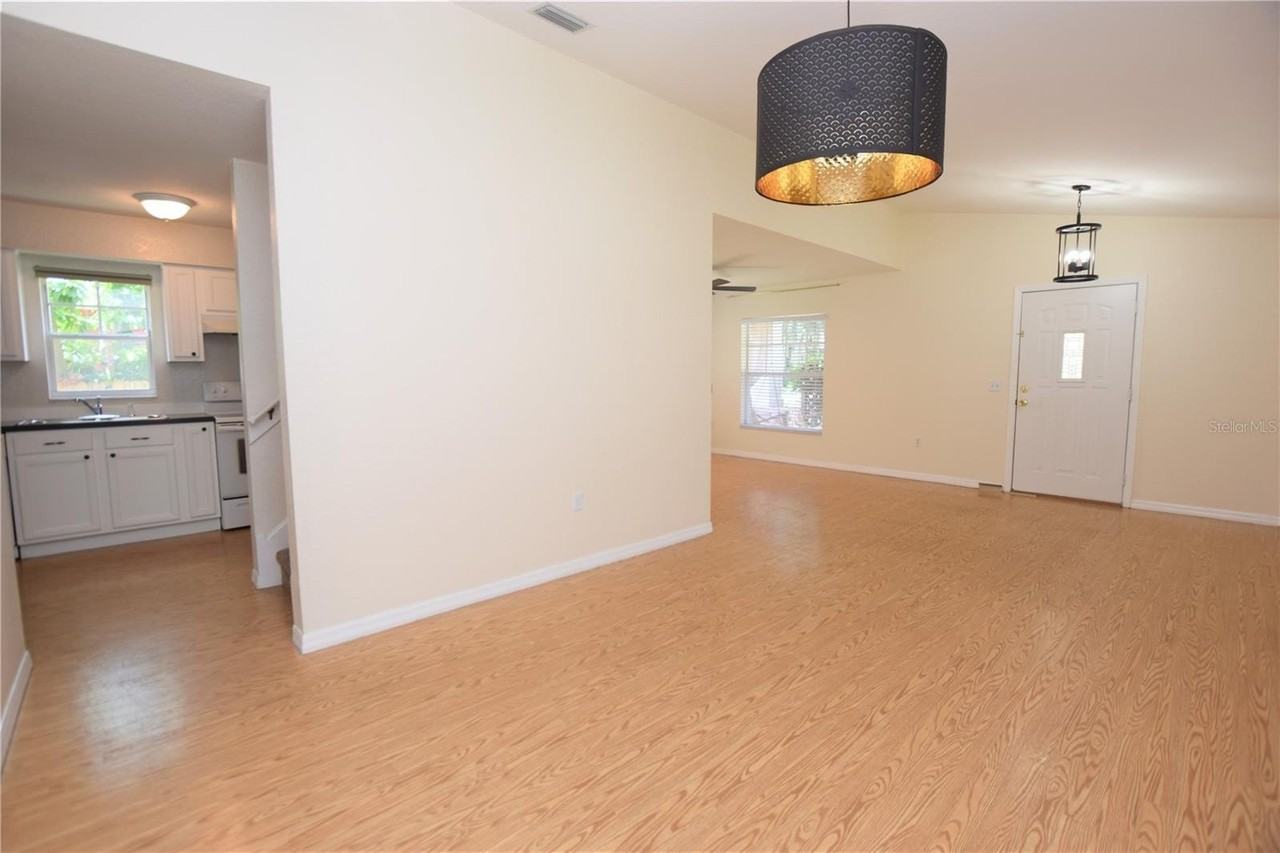 302 W Belmar St - Photo 4 of 22