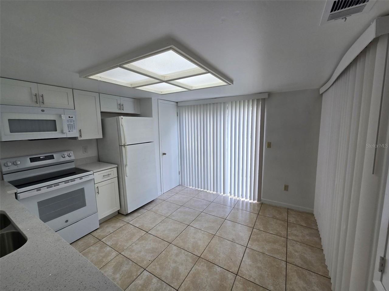 3540 Khayyam Ave - Photo 5 of 14