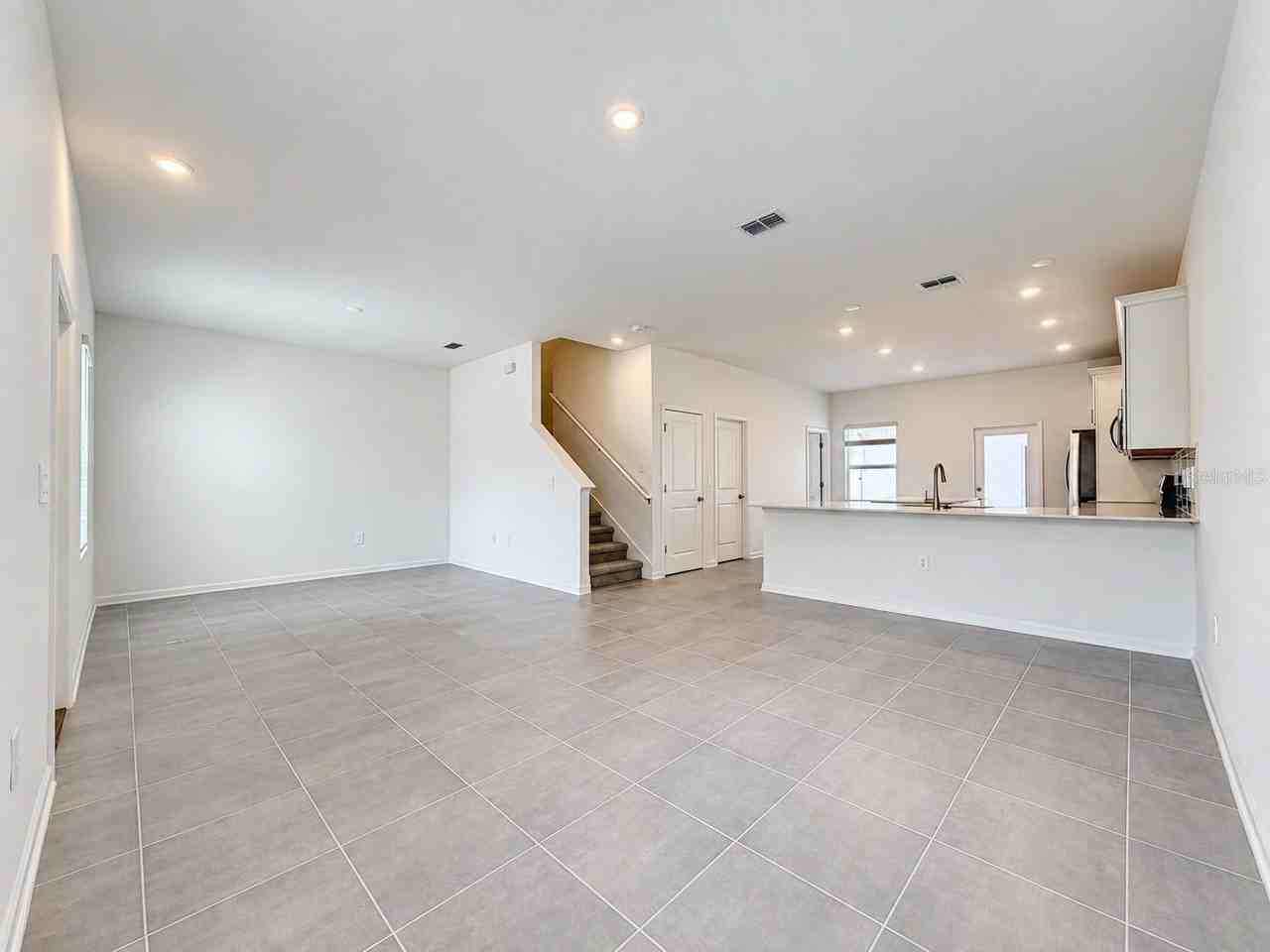 5605 Ronin Dr - Photo 5 of 32