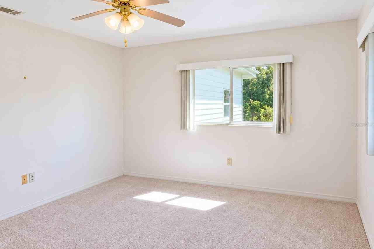 6322 Sw 106th Pl - Photo 7 of 18