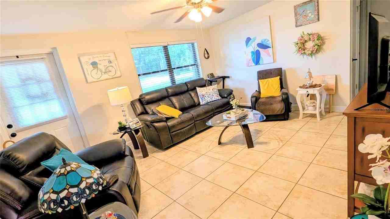 19 Lamplight Ln - Photo 5 of 11