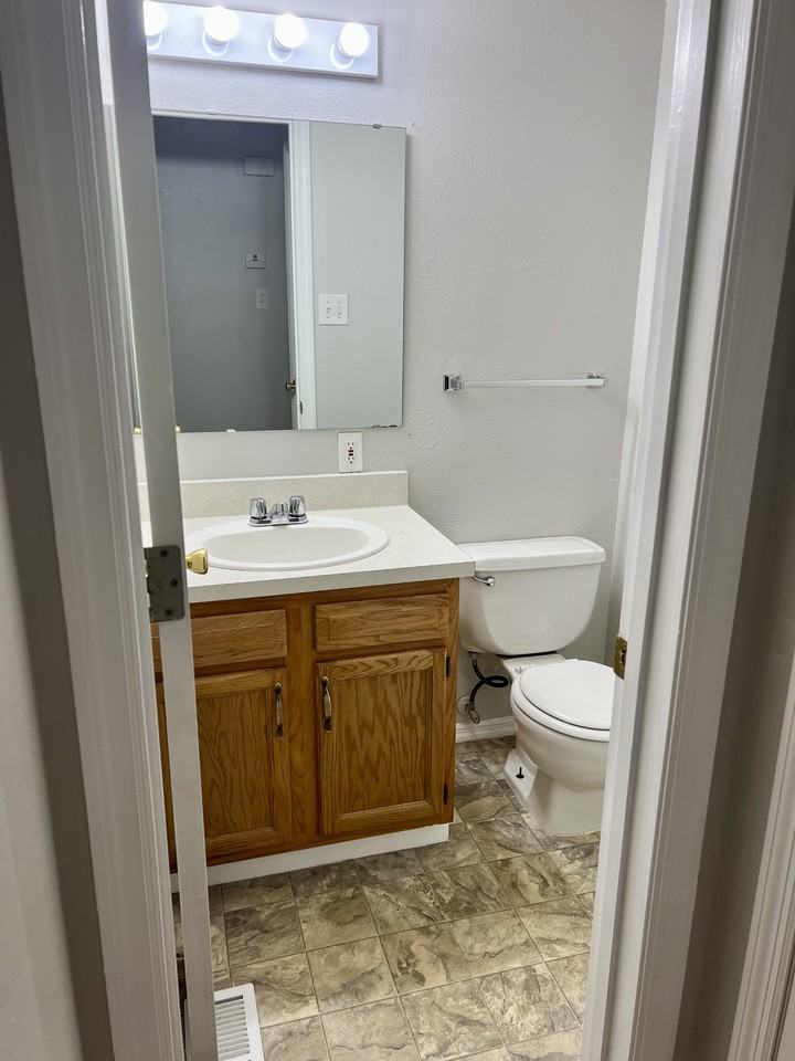 3210 Waycross Dr #3210 - Photo 4 of 14