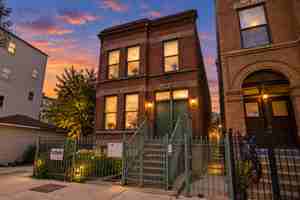 featured image of 2742 W Augusta Blvd #2F