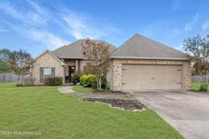 featured image of 119 Kempen Ln