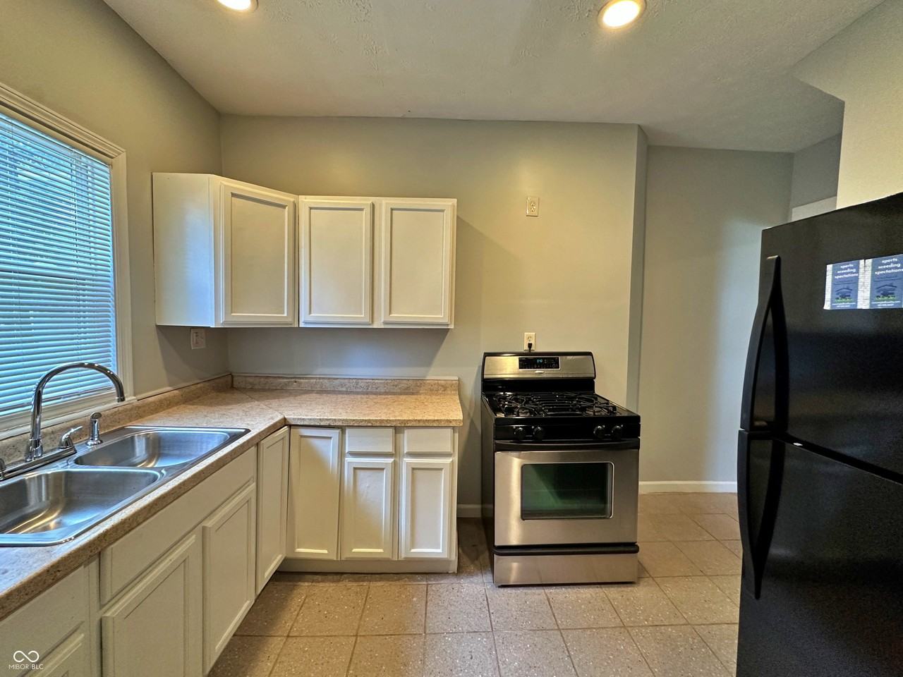 2143 Bellefontaine St - Photo 7 of 19