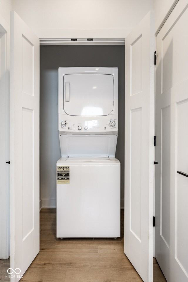 4834 Crittenden Ave - Photo 5 of 17