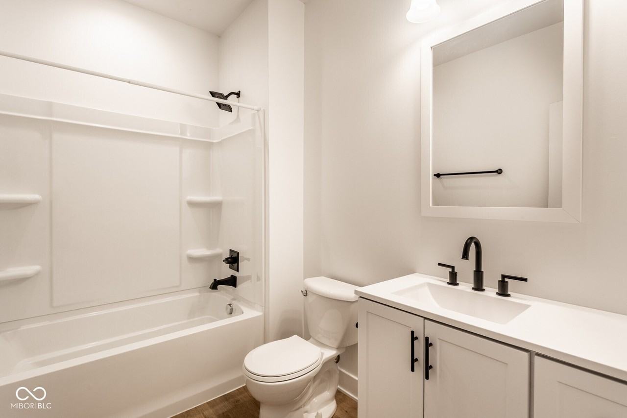 4834 Crittenden Ave - Photo 7 of 17