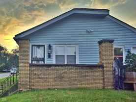 1727 N Tacoma Ave - Photo 1 of 1