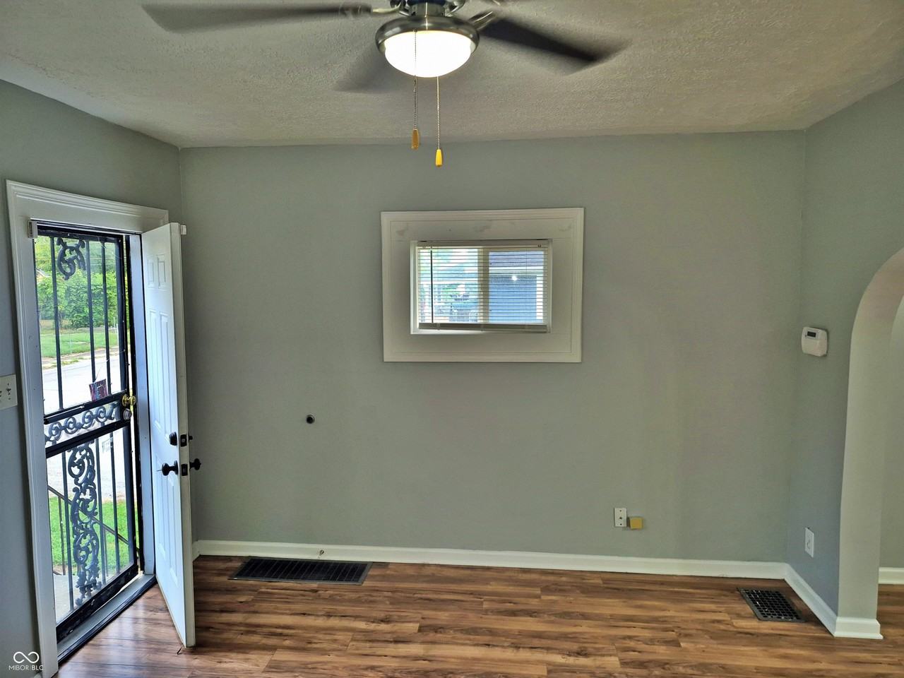 1727 N Tacoma Ave - Photo 5 of 17