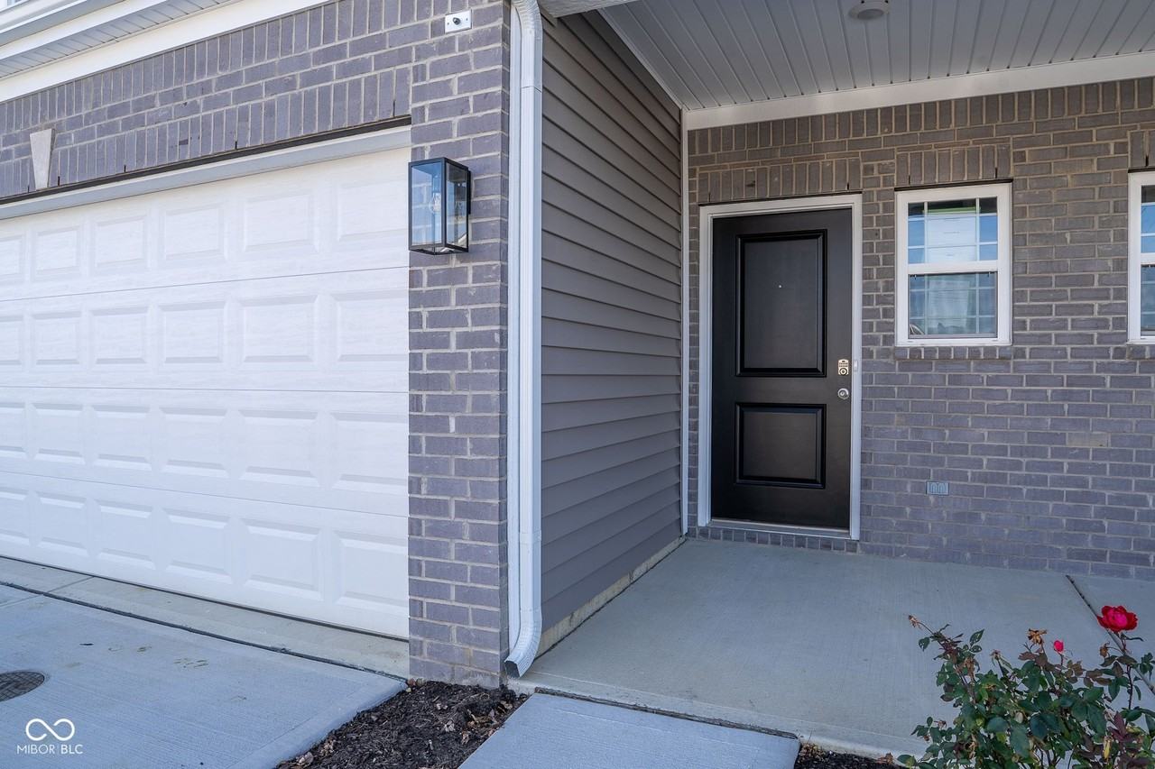 6275 Wasco Dr - Photo 3 of 26