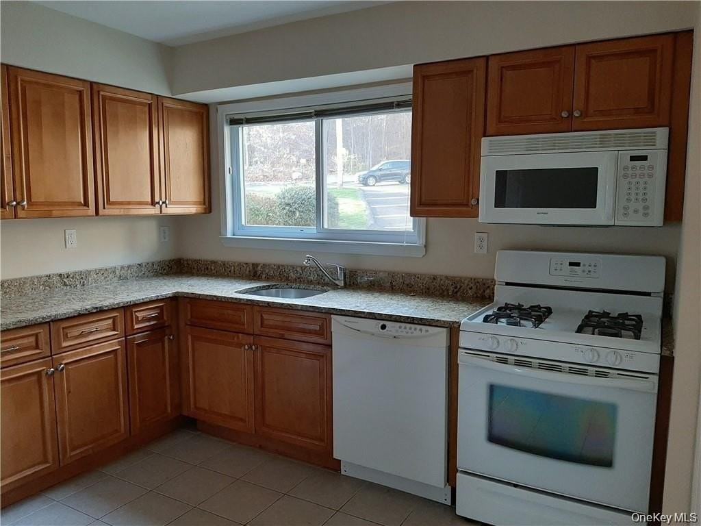 18 Pavilion Ridge Way #1 - Photo 3 of 4