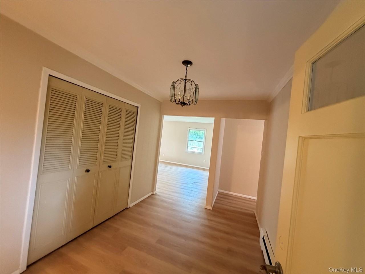 20 Tulip Hill Ln - Photo 2 of 16