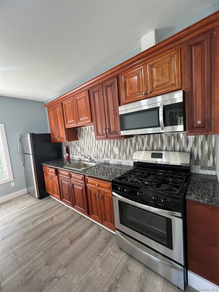 20 W Broome St #1 - Photo 2 of 26