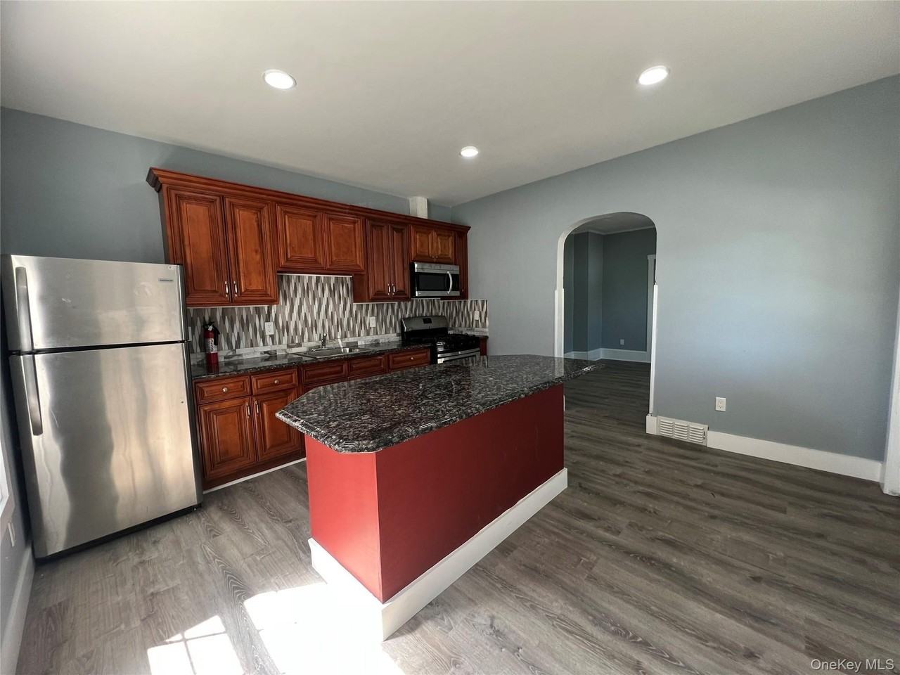 20 W Broome St #1 - Photo 4 of 26