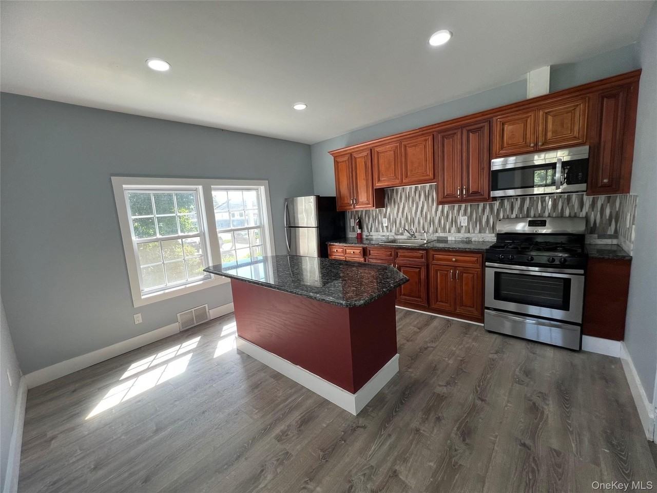 20 W Broome St #1 - Photo 5 of 26