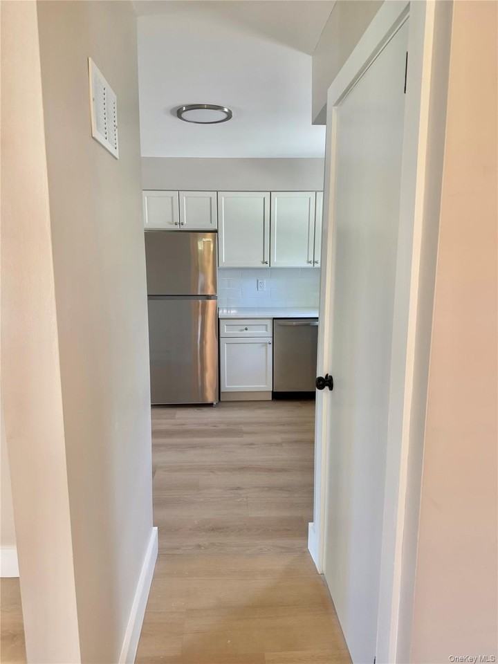 90 Madison Ave - Photo 4 of 23