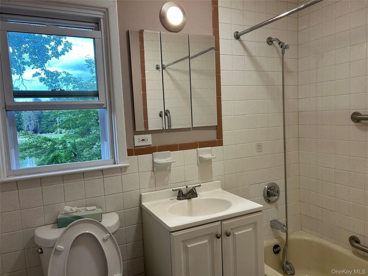 11 Ann Pl - Photo 5 of 26