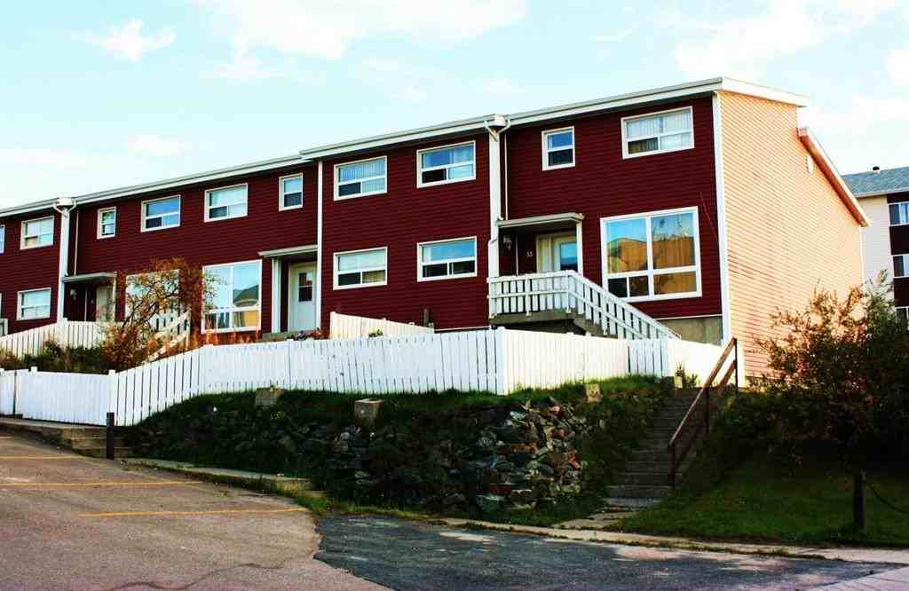 5605 50 Ave, Yellowknife, NT X1A 1E8 3 Bedroom Apartment for Rent