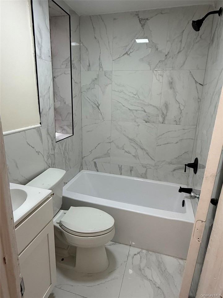 1228 Rosedale Ave - Photo 3 of 10