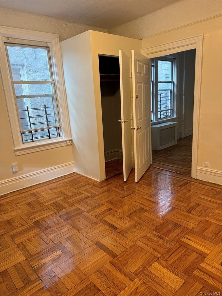1228 Rosedale Ave - Photo 5 of 10