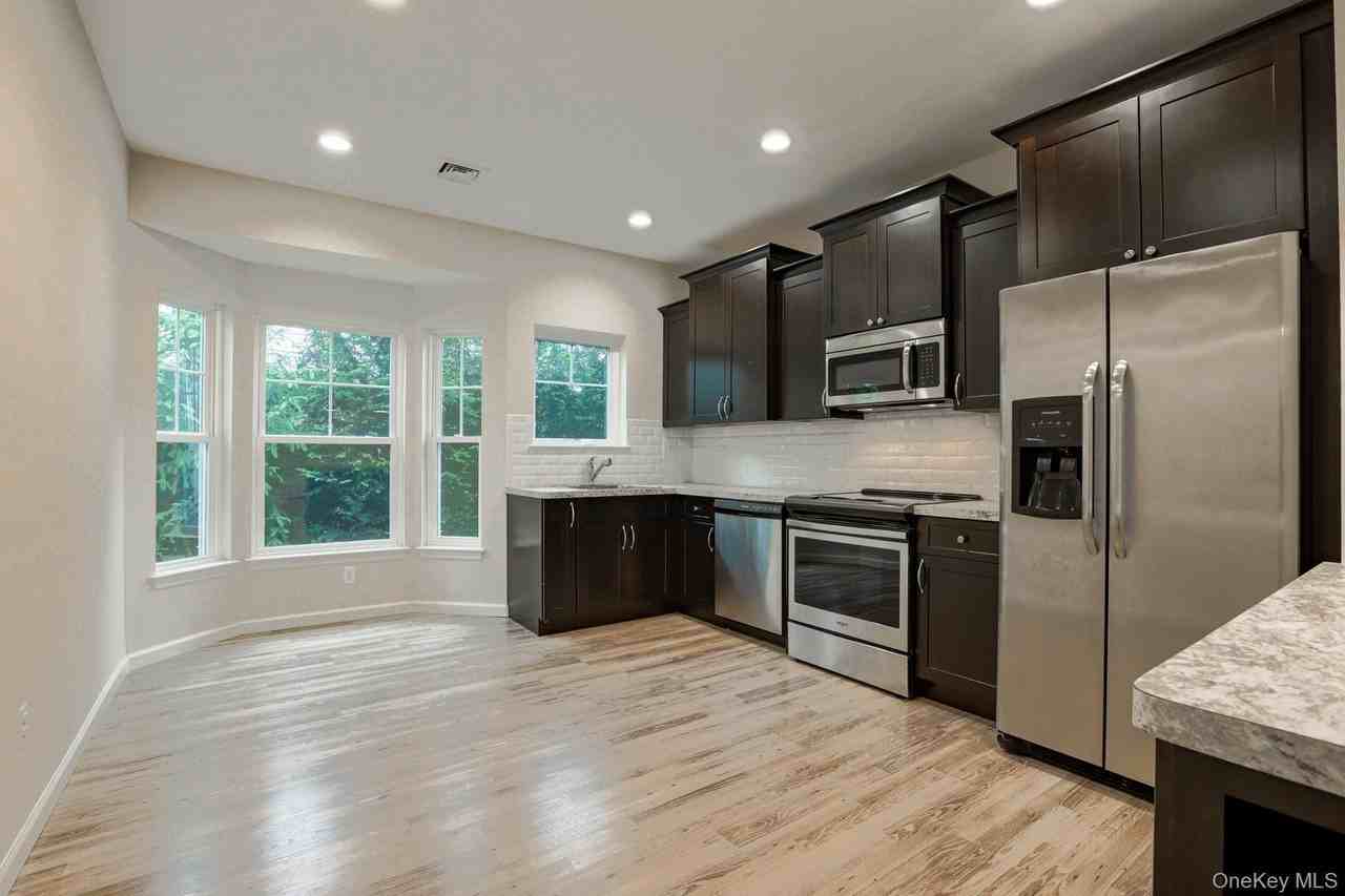 11 Grace Ln - Photo 6 of 16