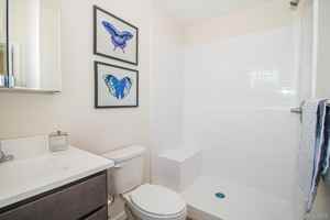 featured image of 208 Ashley Court Avenue