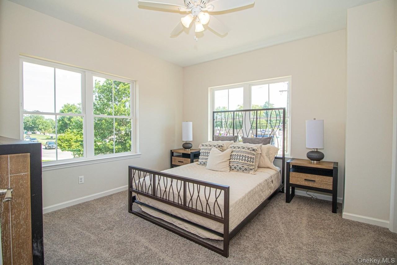208 Ashley Court Avenue - Photo 2 of 23