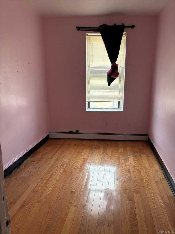 12710 Liberty Ave - Photo 2 of 5