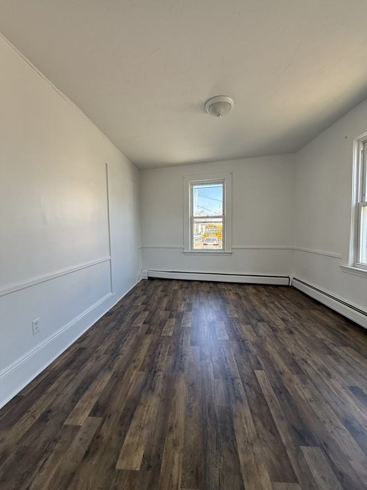 49 County St #1F - Photo 2 of 6
