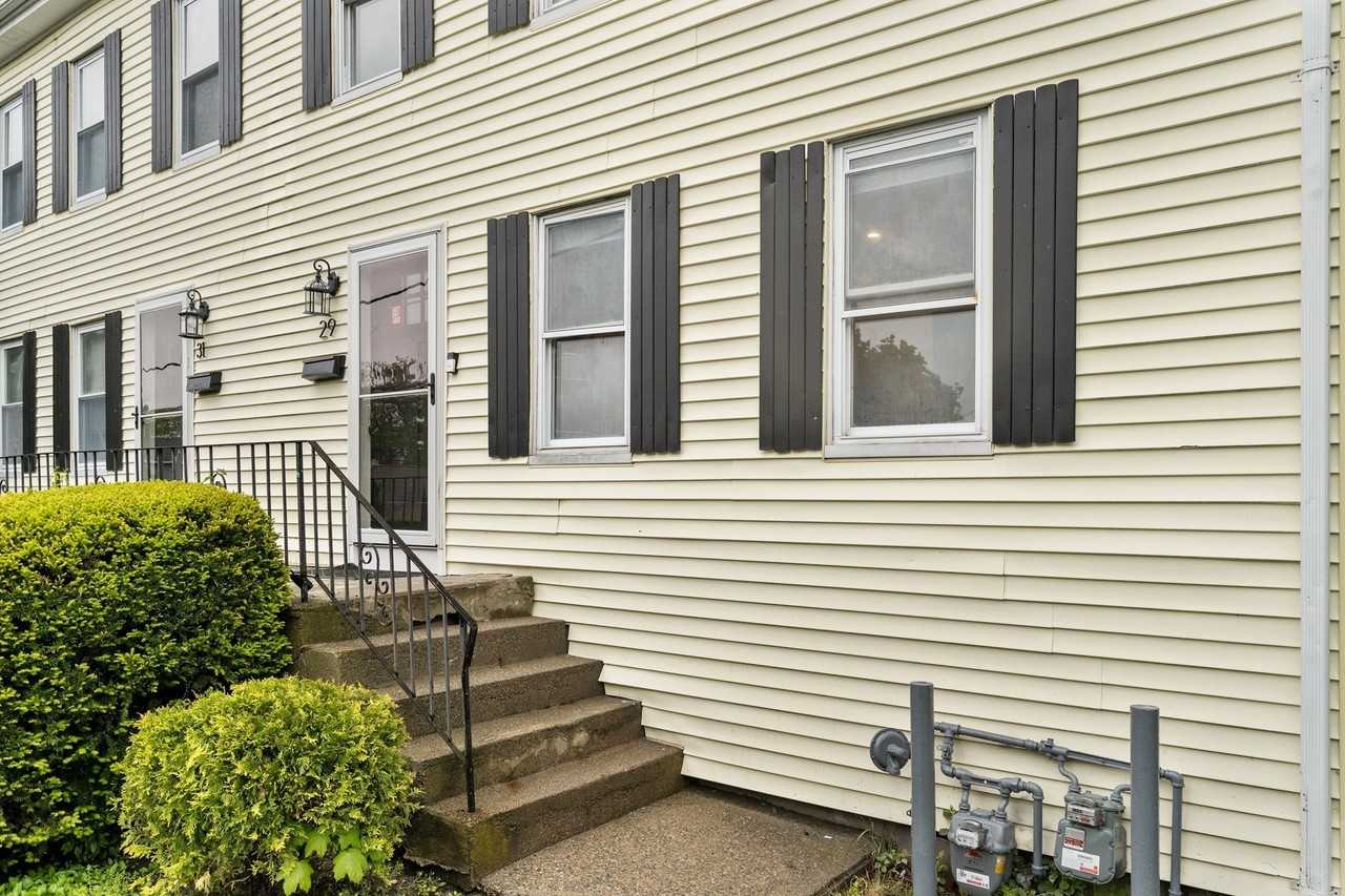 29 Sterling St #29 - Photo 3 of 33
