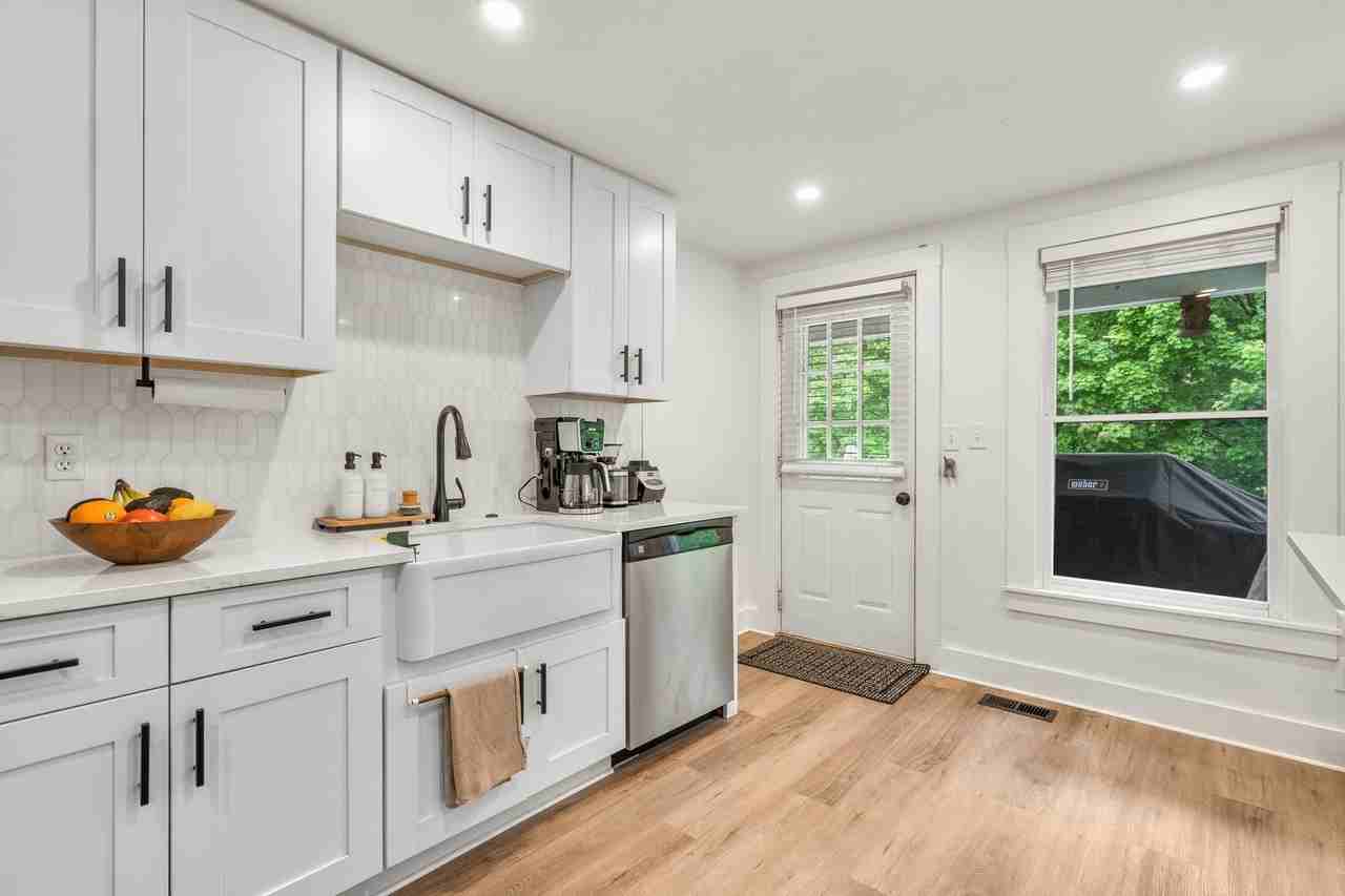 29 Sterling St #29 - Photo 6 of 33