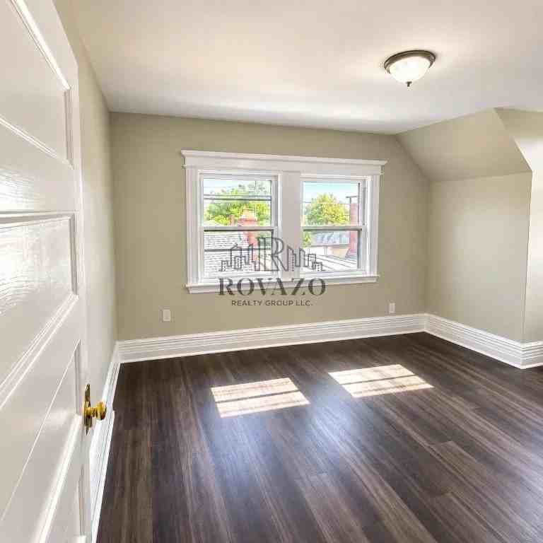 76 Ridge St #3C - Photo 7 of 8