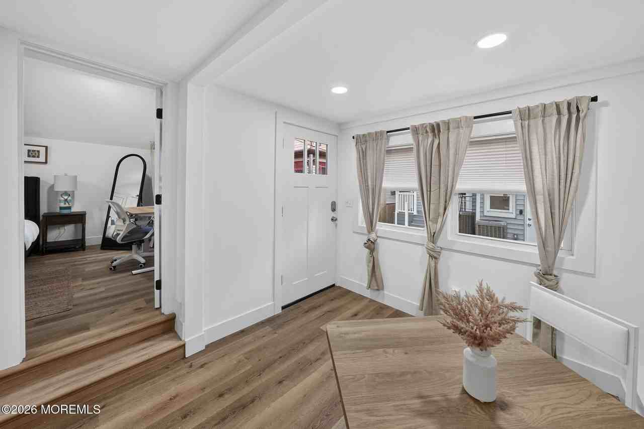 905 Emory St #3 - Photo 6 of 24
