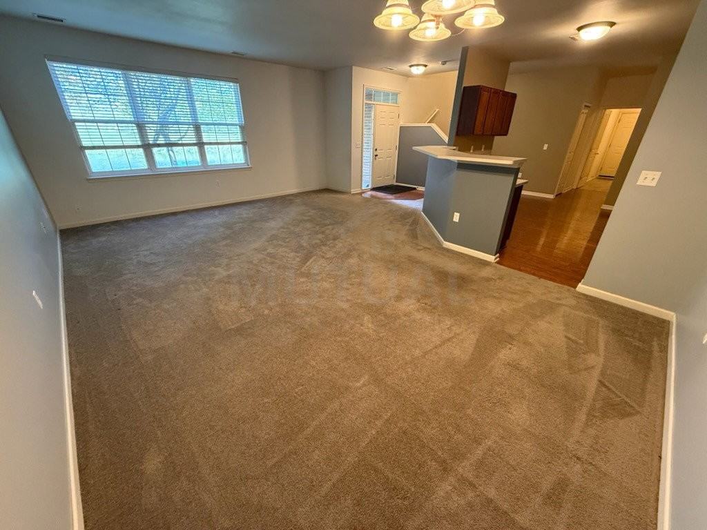 47576 Pembroke Dr - Photo 2 of 8