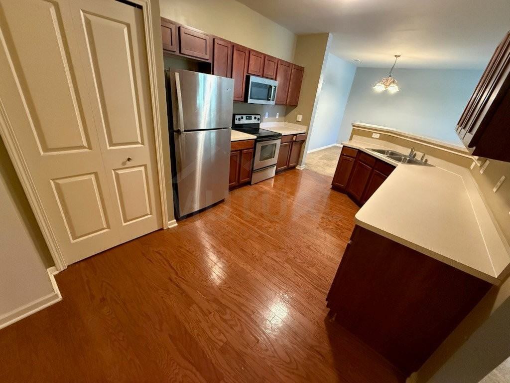 47576 Pembroke Dr - Photo 4 of 8