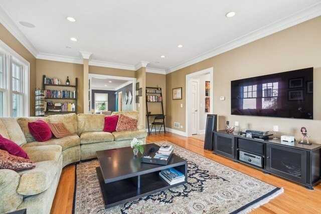 1316 Ashland Ave - Photo 7 of 20