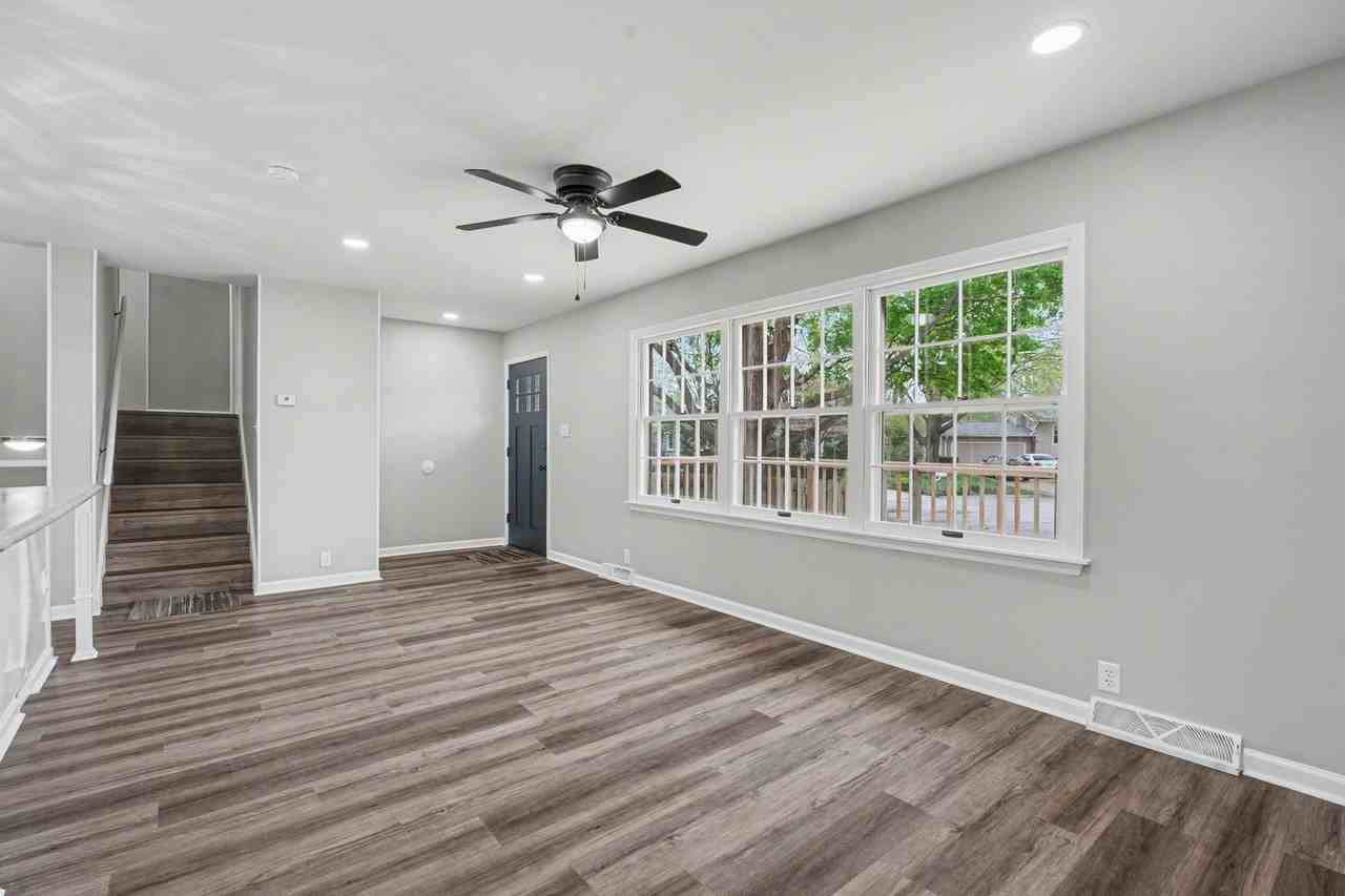 2303 Brookhaven Dr - Photo 2 of 34