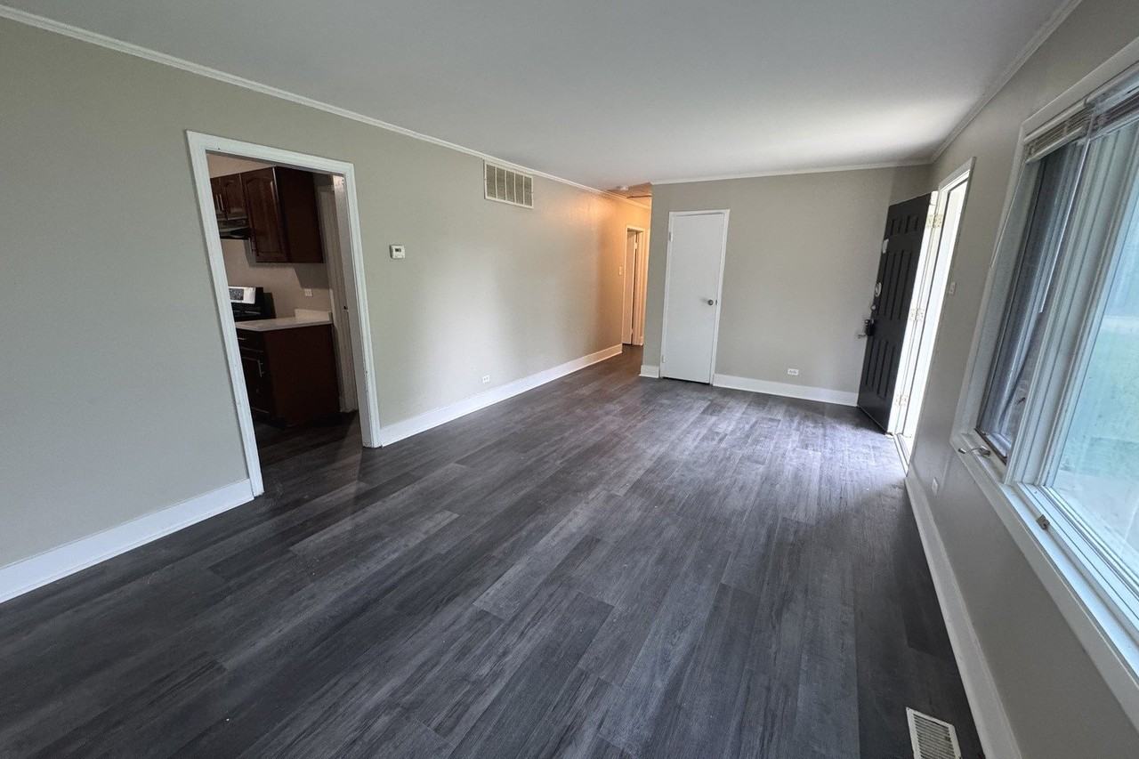 101 Shabbona Dr - Photo 4 of 12