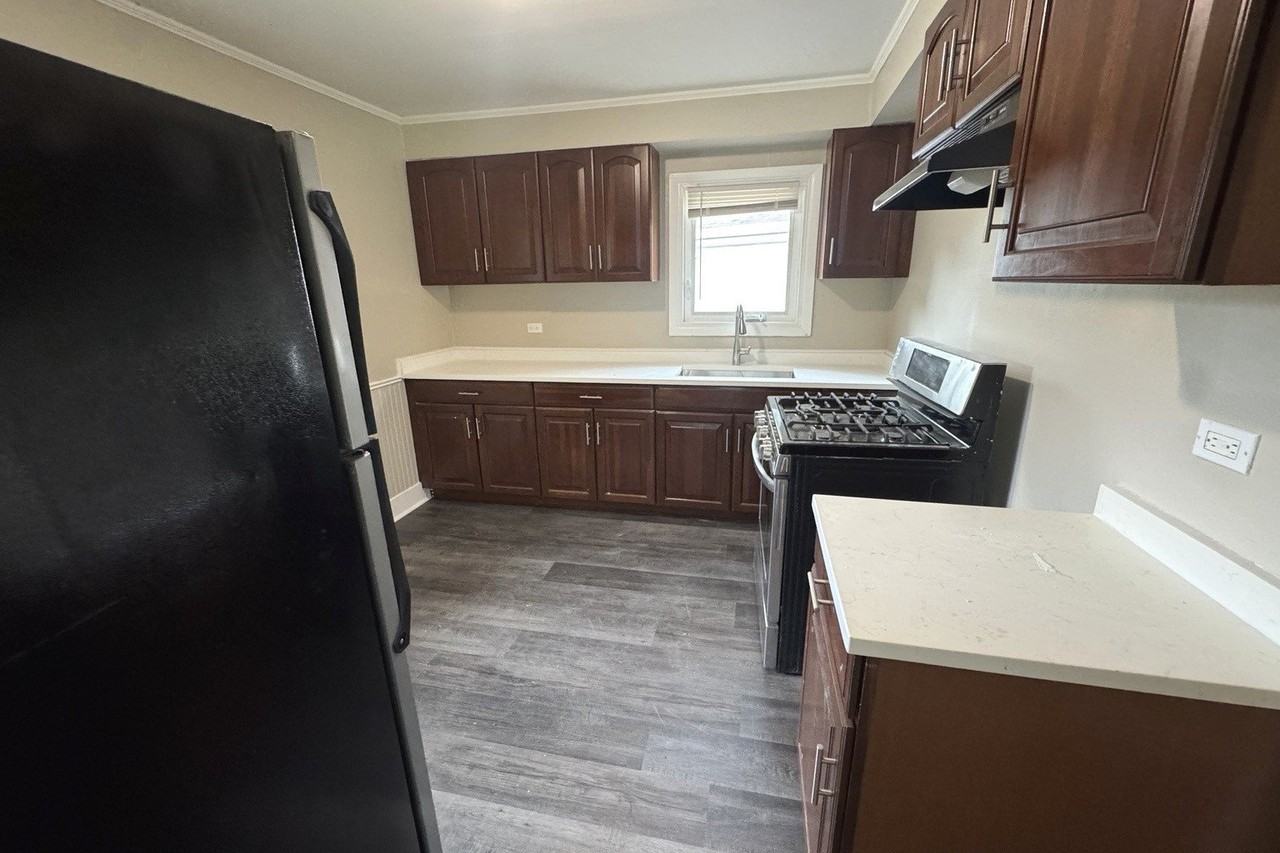 101 Shabbona Dr - Photo 5 of 12