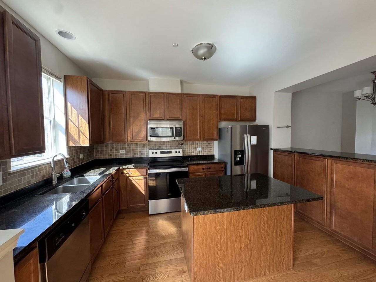 1238 Evergreen Ave - Photo 5 of 15