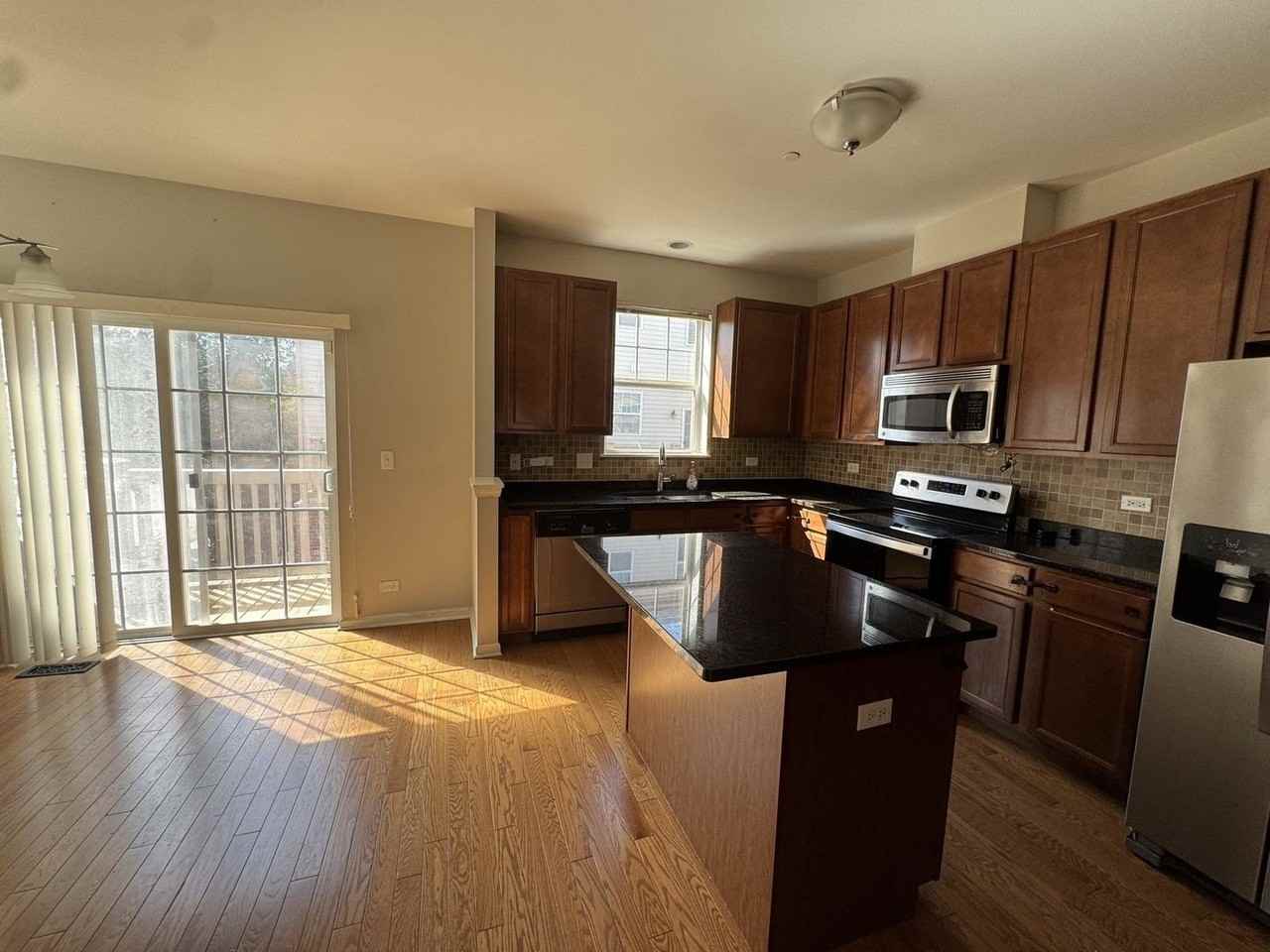 1238 Evergreen Ave - Photo 6 of 15