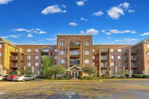 featured image of 1479 N Milwaukee Ave #206